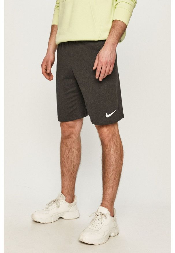 Nike - Szorty. Okazja: na co dzień. Kolor: szary. Materiał: dzianina. Wzór: gładki. Styl: casual