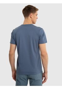 Big-Star - Koszulka męska bawełniana niebieska Basic 401. Okazja: na co dzień. Kolor: niebieski. Materiał: bawełna. Wzór: aplikacja. Styl: wizytowy, klasyczny, casual #3
