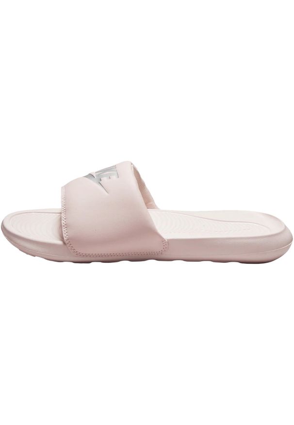 Czapka Nike Victori One Slide, Kobiety. Kolor: różowy. Materiał: skóra ekologiczna, materiał