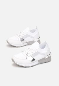 Born2be - Białe Buty Sportowe Savarophe. Nosek buta: okrągły. Zapięcie: bez zapięcia. Kolor: biały. Materiał: jeans, materiał. Szerokość cholewki: normalna #2