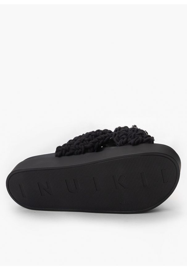Inuikii - Klapki damskie INUIKII WOVEN STONES. Okazja: na co dzień, do pracy, na spacer. Kolor: czarny. Styl: casual
