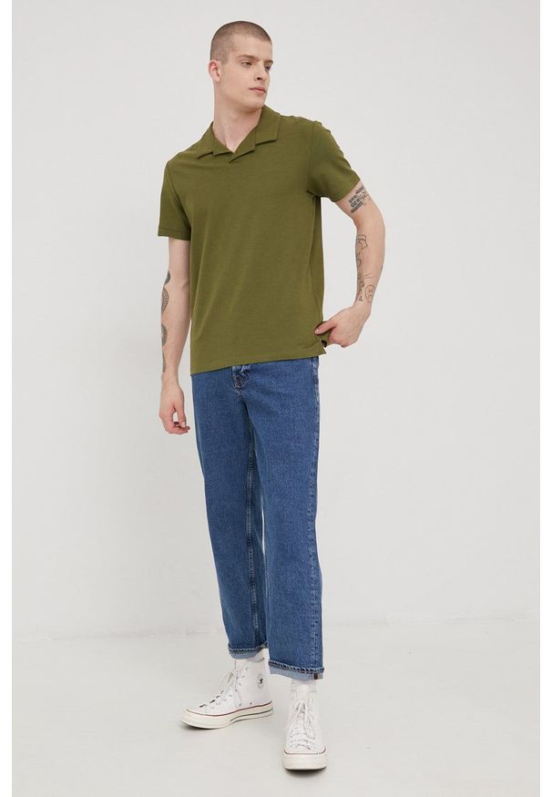 Tom Tailor polo męski kolor zielony gładki. Typ kołnierza: polo. Kolor: zielony. Materiał: lyocell, dzianina, włókno. Wzór: gładki