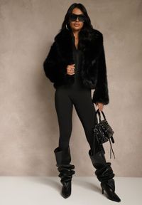 Renee - Czarna Kurtka Futerko Ozdobione Kołnierzem Wedarea. Okazja: na imprezę. Kolor: czarny. Materiał: futro. Wzór: aplikacja. Styl: elegancki #3