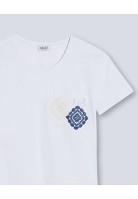 Liu Jo - LIU JO - Biały t-shirt z aplikacją. Kolor: biały. Wzór: aplikacja
