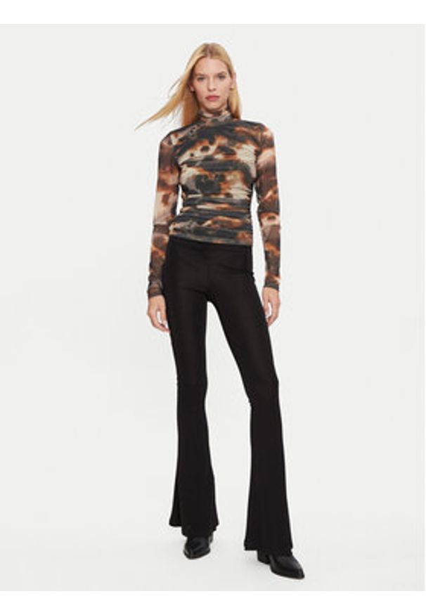 GESTUZ - Gestuz Bluzka Behka 10909457 Brązowy Slim Fit. Kolor: brązowy. Materiał: syntetyk