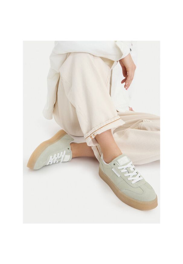 Sneakersy Guess Jeans. Kolor: zielony