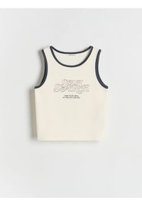 Reserved - Top z nadrukiem - złamana biel. Materiał: bawełna, dzianina. Wzór: nadruk #1
