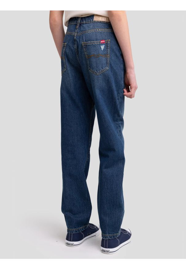 Big-Star - Jeansy chłopięce loose z przetarciami granatowe Isaam 459. Okazja: na co dzień, na uczelnię. Stan: podwyższony. Kolor: niebieski. Materiał: jeans. Styl: casual