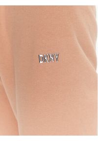 DKNY Sport Spodnie dresowe DP2P3114 Brązowy Regular Fit. Kolor: brązowy. Materiał: syntetyk
