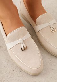 Renee - Beżowe Mokasyny VICES z Imitacji Zamszu z Wkładką ze Skóry Naturalnej Dispova. Okazja: na co dzień. Kolor: beżowy. Materiał: zamsz, skóra. Styl: casual, elegancki #2