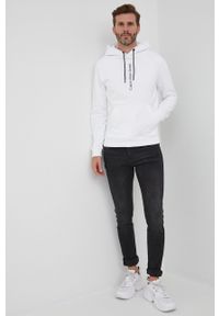 Calvin Klein Jeans bluza męska kolor biały z kapturem z nadrukiem. Okazja: na co dzień. Typ kołnierza: kaptur. Kolor: biały. Materiał: dzianina. Wzór: nadruk. Styl: casual