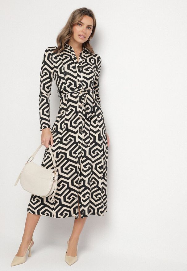 Born2be - Czarna Koszulowa Sukienka z Wiskozą Paskiem i Geometrycznym Motywem Erislevia. Okazja: na co dzień, na spacer. Typ kołnierza: dekolt w kształcie V. Kolor: czarny. Materiał: wiskoza. Długość rękawa: długi rękaw. Wzór: geometria. Typ sukienki: koszulowe. Styl: elegancki, klasyczny, casual