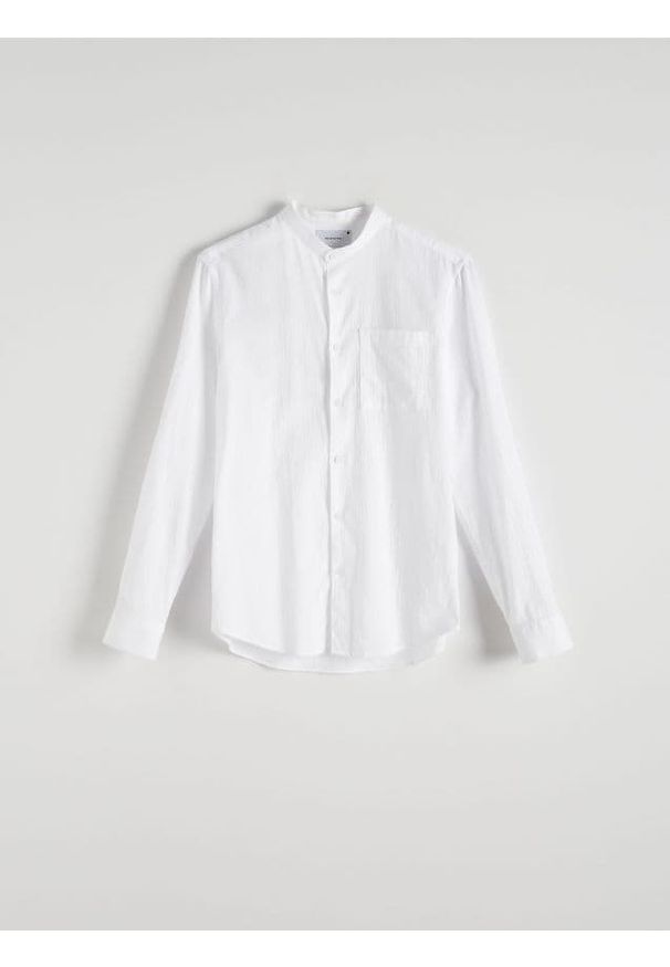 Reserved - Koszula slim fit z kieszonką - biały. Kolor: biały. Materiał: bawełna, tkanina