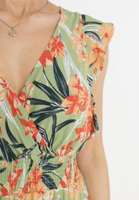 Born2be - Zielona Sukienka z Wiskozy Yenek. Kolor: zielony. Materiał: wiskoza. Długość rękawa: krótki rękaw. Wzór: aplikacja, nadruk. Typ sukienki: kopertowe, rozkloszowane. Styl: wizytowy, elegancki. Długość: maxi #3