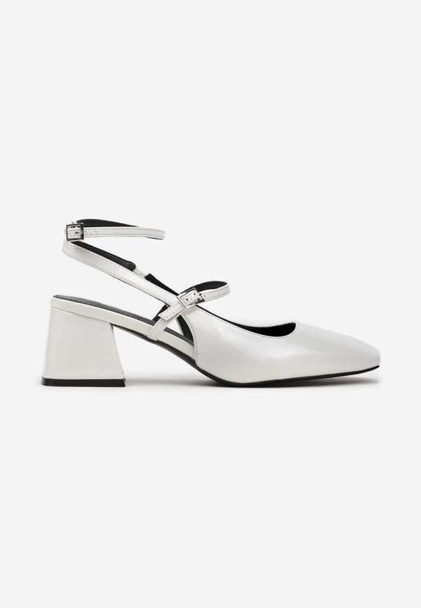 Born2be - Białe Czółenka z Lakierowanej Ekoskóry Typu Slingback na Słupku z Dwoma Paskami Xeralia. Zapięcie: pasek. Kolor: biały. Materiał: lakier. Obcas: na słupku. Styl: klasyczny. Wysokość obcasa: średni