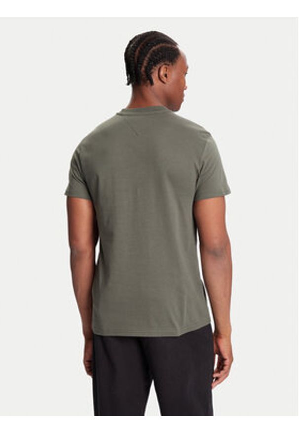 Tommy Jeans T-Shirt DM0DM21977 Khaki Regular Fit. Kolor: brązowy. Materiał: bawełna