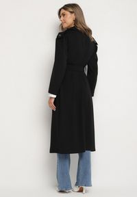 Born2be - Czarny Płaszcz Trencz z Eleganckim Paskiem Mavinellea. Okazja: na co dzień. Kolor: czarny. Materiał: jeans. Długość rękawa: długi rękaw. Długość: długie. Styl: elegancki #3
