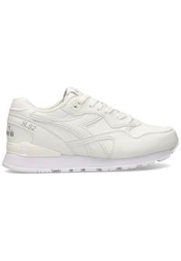 Buty do chodzenia damskie Diadora. Zapięcie: sznurówki. Kolor: biały. Materiał: skóra, materiał. Szerokość cholewki: normalna. Sport: turystyka piesza
