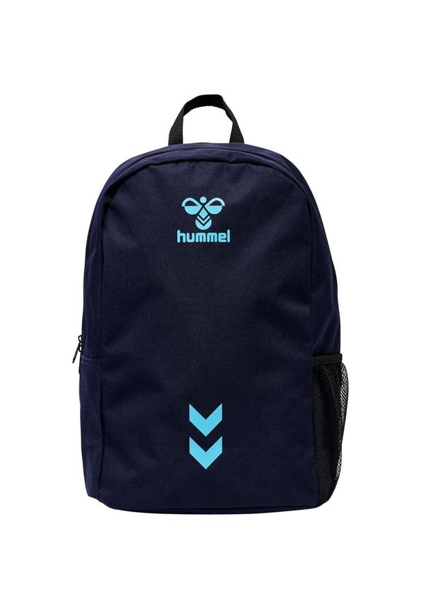 Plecak Hummel Essential. Kolor: niebieski, biały, wielokolorowy. Styl: casual