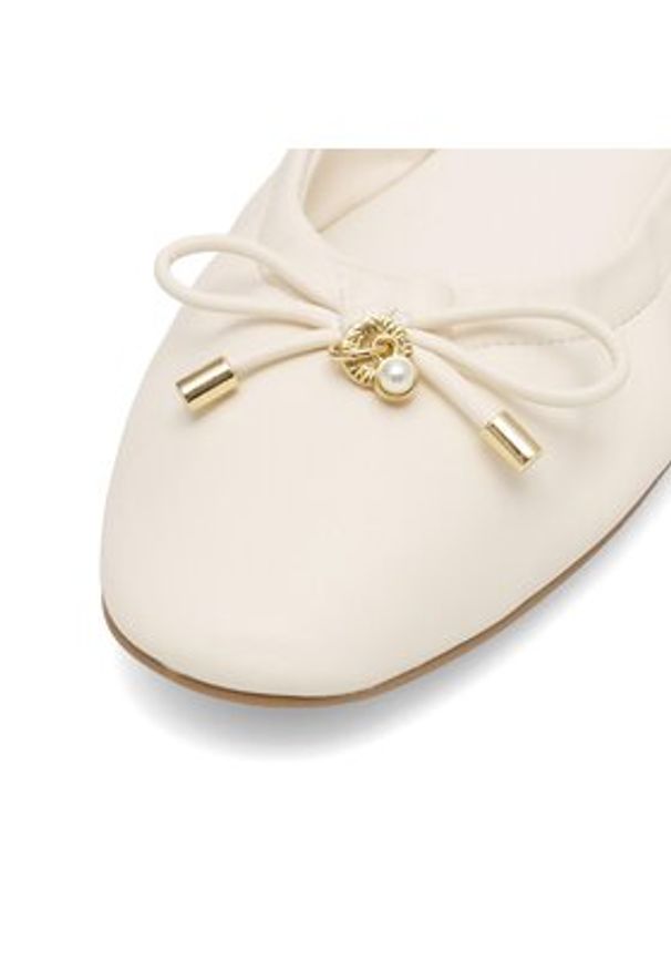 Nine West Baleriny WFA2617-1 Écru. Materiał: skóra