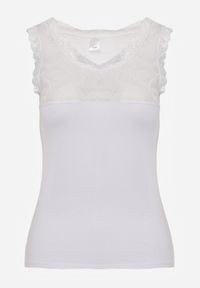Renee - Biały Top z Bawełny Ozdobiony u Góry Koronką Berice. Kolor: biały. Materiał: bawełna, koronka. Wzór: aplikacja, koronka #3