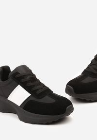 Born2be - Czarne Sneakersy ze Skóry Naturalnej Ozdobione Wstawkami z Ekozamszu Brialle. Kolor: czarny. Materiał: skóra. Wzór: aplikacja #5