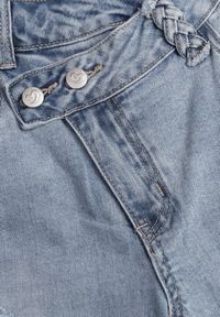 Born2be - Niebieskie Bawełniane Jeansy o Asymetrycznym Kroju Typu Balloon z Dziurami Nediara. Okazja: na co dzień. Kolor: niebieski. Styl: casual, elegancki #6