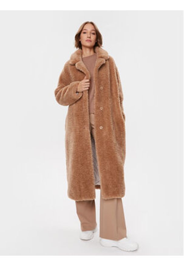 Guess Płaszcz zimowy W3BL86 WF2C2 Brązowy Regular Fit. Kolor: brązowy. Materiał: syntetyk. Sezon: zima