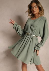 Renee - Ciemnozielona Rozkloszowana Sukienka z Gumką w Talii i przy Mankietach Tesunela. Okazja: na co dzień. Kolor: zielony. Styl: elegancki, casual #3