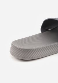 Born2be - Szare Klapki Sportowe z Piankowego Materiału Thesedice. Okazja: na co dzień. Kolor: szary. Materiał: materiał. Sezon: lato. Styl: sportowy #3