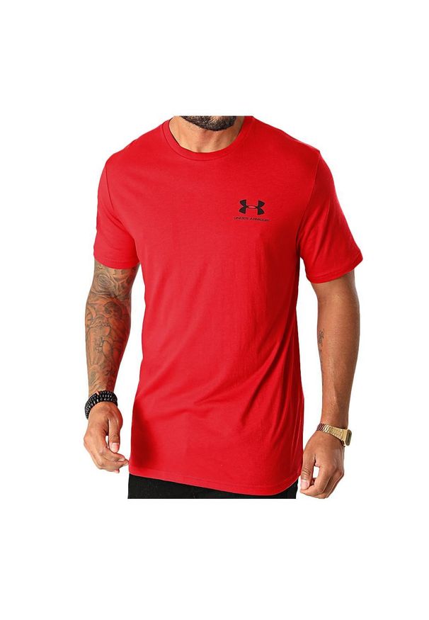 Koszulka sportowa męska Under Armour Sportstyle Left Chest SS. Kolor: czerwony. Długość rękawa: krótki rękaw. Długość: krótkie