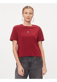 Tommy Jeans T-Shirt Badge DW0DW15640 Czerwony Classic Fit. Kolor: czerwony. Materiał: syntetyk #1
