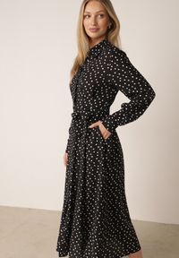 Born2be - Czarna Wiskozowa Sukienka Casual w Grochy z Podkreśleniem Talii Paskiem i Kieszonkami Monousa. Okazja: na co dzień. Kolor: czarny. Materiał: wiskoza. Wzór: grochy. Typ sukienki: proste. Styl: casual #8
