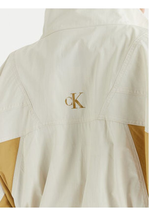 Calvin Klein Jeans Kurtka bomber LV047F506G Beżowy Regular Fit. Kolor: beżowy. Materiał: syntetyk