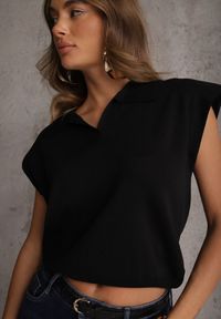 Renee - Czarna Sweterkowa Bluzka z Wiskozy z Kołnierzykiem i Usztywnioną Linią Ramion Helite. Kolor: czarny. Materiał: wiskoza. Styl: elegancki #8