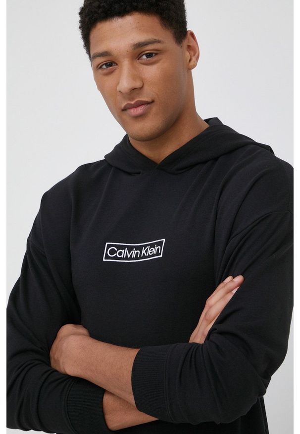 Calvin Klein Underwear bluza męska kolor czarny z kapturem z aplikacją. Typ kołnierza: kaptur. Kolor: czarny. Materiał: poliester, dzianina. Wzór: aplikacja