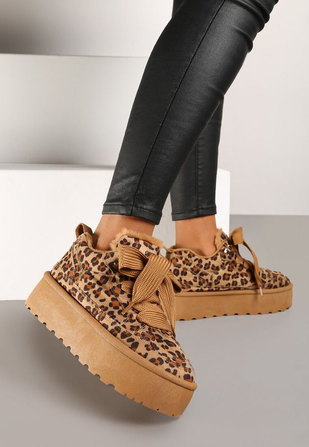 Born2be - Brązowe Sneakersy Vices w Stylu Śniegowców w Panterkę na Platformie z Ozdobnym Futerkiem Nalirea. Okazja: na co dzień. Zapięcie: sznurówki. Kolor: brązowy. Materiał: futro. Wzór: motyw zwierzęcy. Sezon: zima. Obcas: na platformie