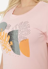 Born2be - Jasnoróżowy Bawełniany T-shirt z Nadrukiem i Cyrkoniami Tiimauni. Okazja: na co dzień. Kolor: różowy. Materiał: bawełna. Wzór: nadruk. Styl: casual, klasyczny #4