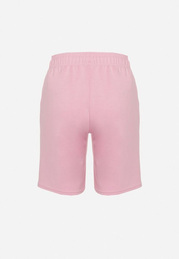Born2be - Jasnoróżowe Szorty Wykończone Gumką w Pasie i Wsuwanymi Kieszeniami Ritardia. Okazja: na co dzień. Kolor: różowy. Styl: casual