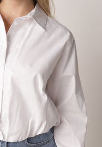 Born2be - Biała Bawełniana Koszula o Kroju Bombki Oversize Walelia. Okazja: na co dzień. Kolor: biały. Materiał: bawełna. Styl: casual #6