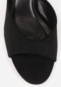 Born2be - Czarne Minimalistyczne Klapki z Imitacji Zamszu na Kaczuszce Zellenis. Okazja: na co dzień, na wesele, na ślub cywilny. Kolor: czarny. Materiał: zamsz. Sezon: lato. Obcas: na szpilce. Styl: elegancki, casual. Wysokość obcasa: niski #6