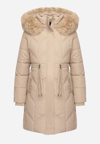 Born2be - Beżowa Kurtka Pikowana o Długim Kroju z Kapturem z Futrem Ściągana w Talii Mazilie. Typ kołnierza: kaptur. Kolor: beżowy. Materiał: futro. Długość rękawa: długi rękaw. Długość: długie. Styl: elegancki #5