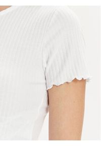 only - ONLY T-Shirt Emma 15201206 Biały Regular Fit. Kolor: biały. Materiał: syntetyk