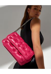 BENEDETTA BRUZZICHES - Różowa skórzana torebka Carmen Big. Kolor: różowy, wielokolorowy, fioletowy. Materiał: skóra