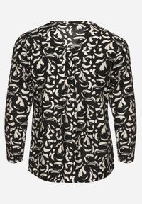 Born2be - Czarna Koszula z Wiskozą w Abstrakcyjny Wzór Clarivana. Okazja: na co dzień. Typ kołnierza: dekolt w serek. Kolekcja: plus size. Kolor: czarny. Materiał: wiskoza. Długość rękawa: długi rękaw. Długość: długie. Styl: klasyczny, casual, elegancki #6