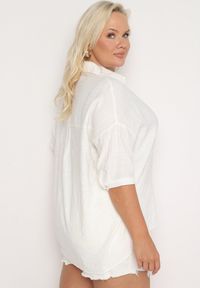 Born2be - Biała Koszula Bawełniana z Krótkim Rękawem i Kołnierzem Talavia. Okazja: na co dzień. Kolekcja: plus size. Kolor: biały. Materiał: bawełna. Długość rękawa: krótki rękaw. Długość: krótkie. Styl: klasyczny, casual, elegancki #6