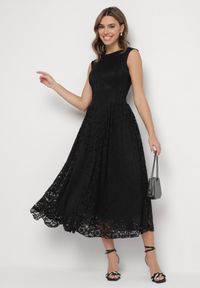 Born2be - Czarna Koronkowa Sukienka o Rozkloszowanym Kroju z Odkrytymi Plecami Nelamia. Okazja: na co dzień, na imprezę. Kolor: czarny. Materiał: koronka. Długość rękawa: bez rękawów. Styl: wizytowy, casual, elegancki #2