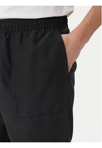 Calvin Klein Szorty materiałowe LV04LF614G Czarny Regular Fit. Kolor: czarny. Materiał: syntetyk #3