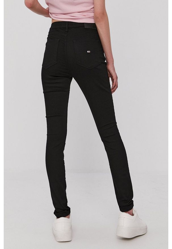 Tommy Jeans - Jeansy Sylvia. Stan: podwyższony. Kolor: czarny