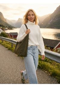 Sinsay - Golf ze zdrobieniami na rękawach - biały. Typ kołnierza: golf. Kolor: biały #1